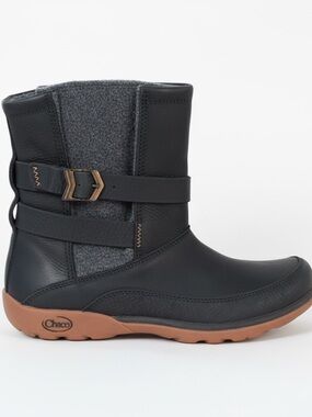 Chaco Black and Gray Winter Boots with Rubber Sole, size 6.5